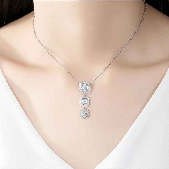🎉HOST PICK🎉! Three Tier Baggett Crystal Necklace. Looks exactly like natural 💎 🔥 - Picture 3 of 3